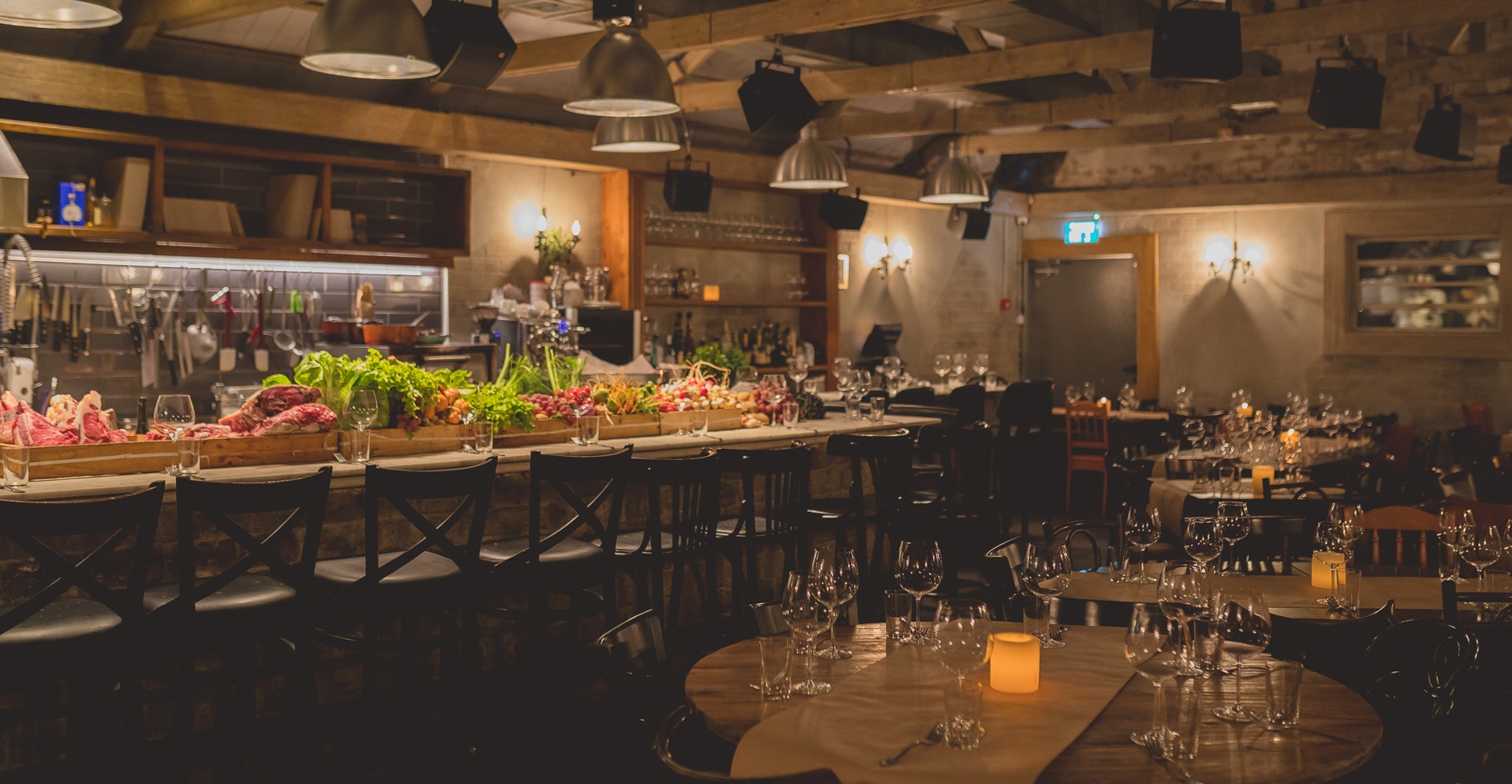 Interior of the Tel Aviv venue shown on the official HaSalon website.
